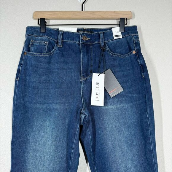 NWT Judy Blue Womens High Rise Boyfriend Jeans Therma Denim Stretch 9/29 JB88207 - Picture 2 of 11